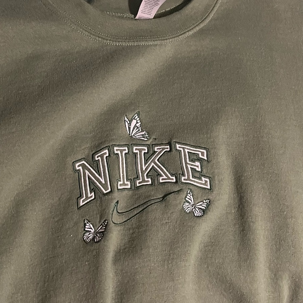 Vintage Butterfly Nike Crewneck/Sweatshirt